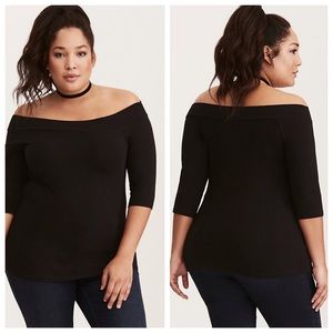 TORRID 2X BLACK OFF SHOULDER FOXY TOP